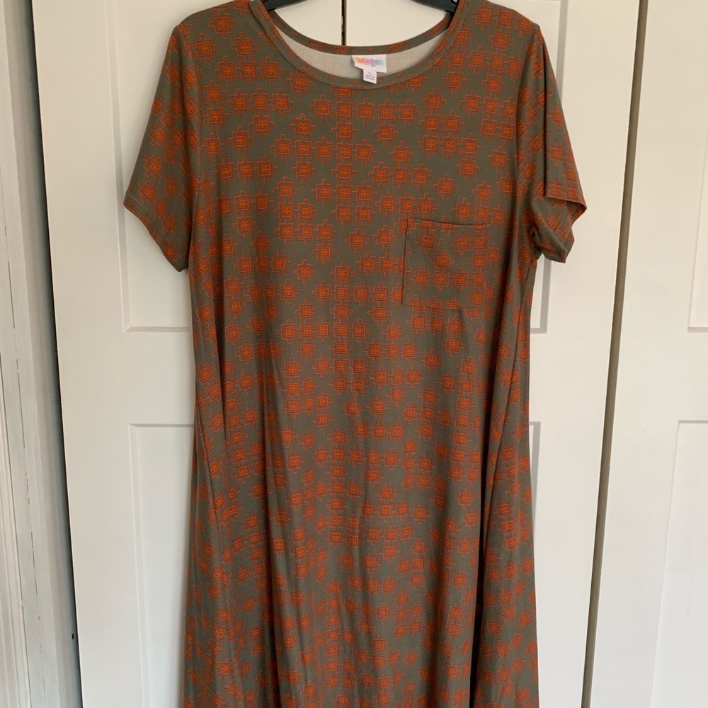 LuLaRoe Carly
